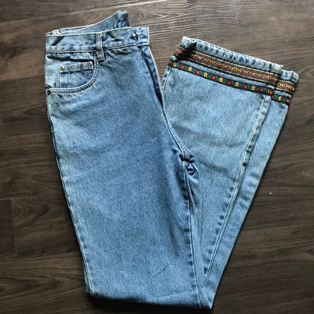 Retro R21 by Rue 21 Wide Leg Straight Demin with Detail hem